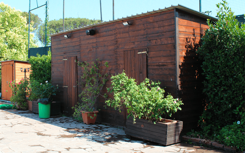 casetta-degli-attrezzi-piscina casetta-degli-attrezzi-piscina